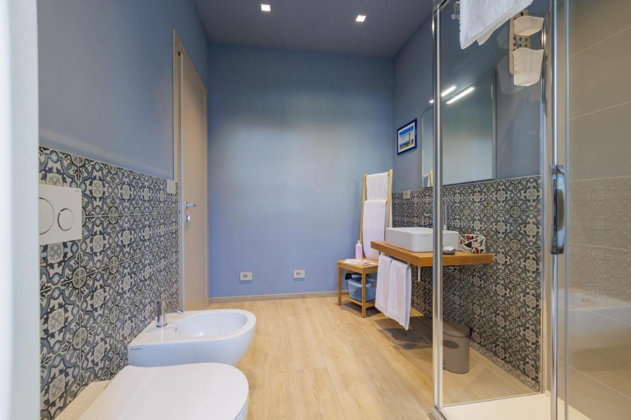 Interno 6 Guest House Cuneo Bagian luar foto
